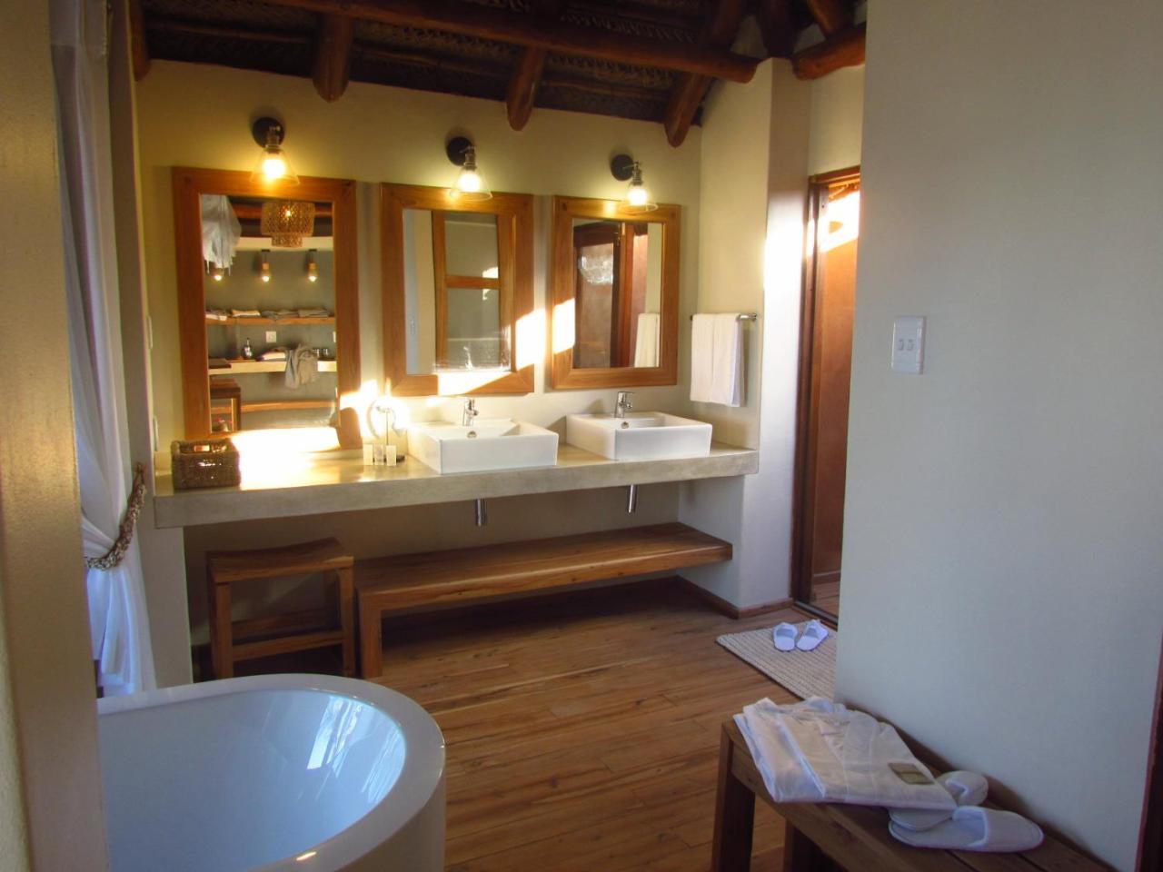Eclectic Beach Retreat Cabo Nhamua Kültér fotó